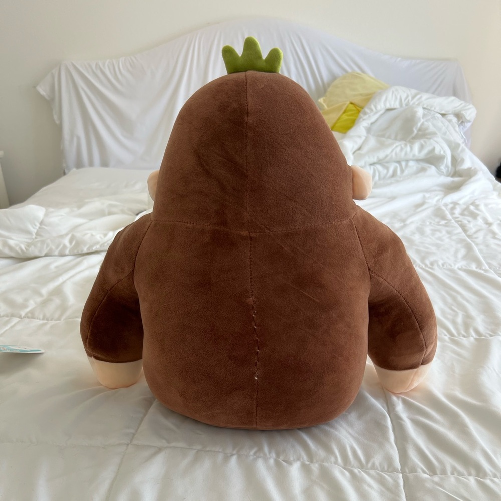 "Muscular King Kong Plush" - Picture 6 of 7